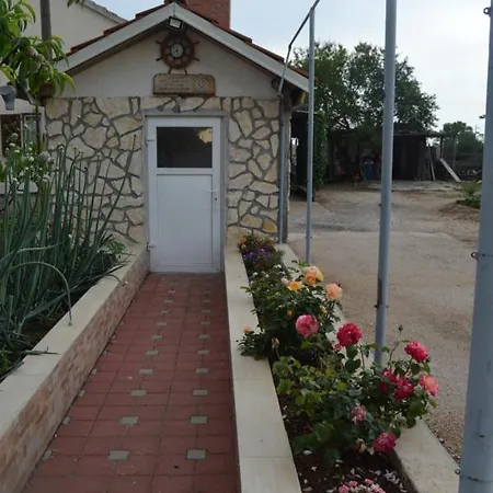 Didi Biograd Na Moru